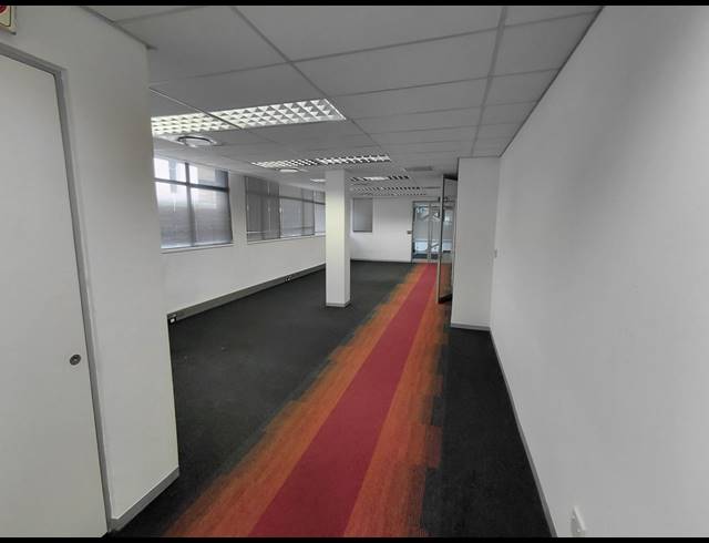209M² OFFICE TO LET IN BRYANSTON